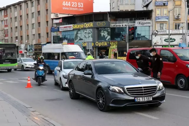 17 günlük kısıtlama başladı, Sakarya'da sessizlik hakim 17 günlük kısıtlama başladı, Sakarya'da sessizlik hakim