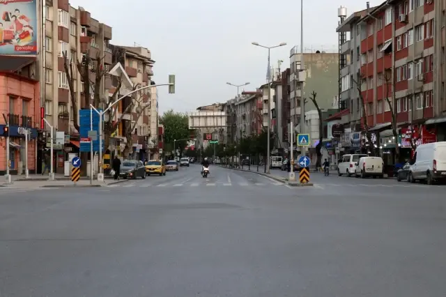 17 günlük kısıtlama başladı, Sakarya'da sessizlik hakim 17 günlük kısıtlama başladı, Sakarya'da sessizlik hakim
