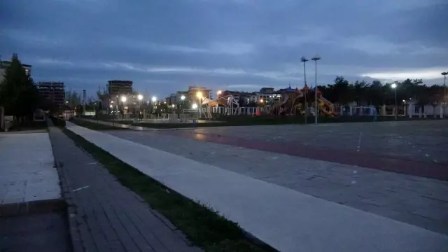 17 günlük kısıtlama başladı, Uşak'ta sokaklar boş kaldı 17 günlük kısıtlama başladı, Uşak'ta sokaklar boş kaldı