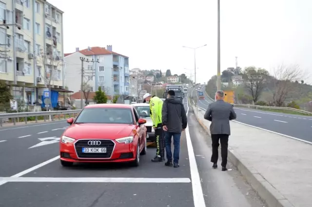 17 günlük tam kapanma başladı, polis İstanbul'dan Trakya'ya gelen tüm yolları kesti 17 günlük tam kapanma başladı, polis İstanbul'dan Trakya'ya gelen tüm yolları kesti
