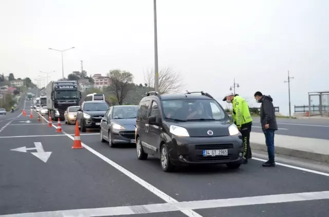 17 günlük tam kapanma başladı, polis İstanbul'dan Trakya'ya gelen tüm yolları kesti 17 günlük tam kapanma başladı, polis İstanbul'dan Trakya'ya gelen tüm yolları kesti