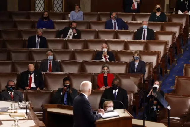 ABD Başkanı Biden ilk kez Kongre'ye hitap etti: 'Amerika yeniden yükseliyor' ABD Başkanı Biden ilk kez Kongre'ye hitap etti: 'Amerika yeniden yükseliyor'