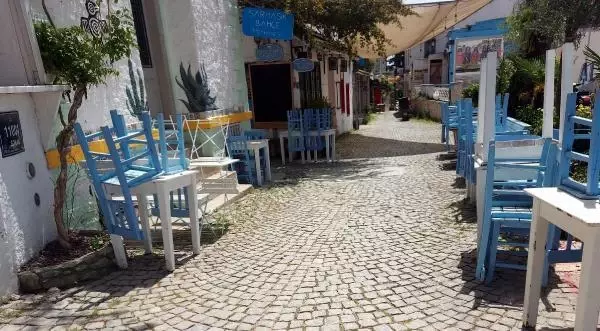 Alaçatı, tam kapanmada yerlilerine kaldı Alaçatı, tam kapanmada yerlilerine kaldı