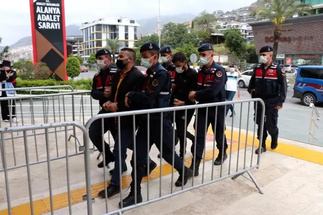 Alanya'da yasa dışı bahis operasyonuna 4 tutuklama, 1 ev hapsi Alanya'da yasa dışı bahis operasyonuna 4 tutuklama, 1 ev hapsi