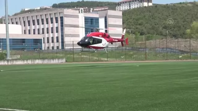 Ambulans helikopter Kovid-19 hastası kadın için havalandı Ambulans helikopter Kovid-19 hastası kadın için havalandı