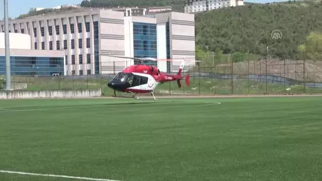 Ambulans helikopter Kovid-19 hastası kadın için havalandı Ambulans helikopter Kovid-19 hastası kadın için havalandı