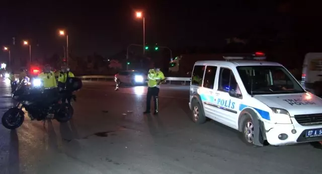 Son dakika haber... Antalya'da trafik polisleri kaza yapı: 1 polis yaralı Son dakika haber... Antalya'da trafik polisleri kaza yapı: 1 polis yaralı
