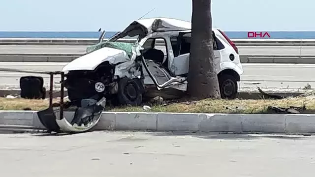 ANTALYA DOĞUM GÜNÜ ALIŞVERİŞİNE GİDERKEN KAZADA ÖLDÜ; OĞLU VE 4 YAKINI YARALANDI ANTALYA DOĞUM GÜNÜ ALIŞVERİŞİNE GİDERKEN KAZADA ÖLDÜ; OĞLU VE 4 YAKINI YARALANDI