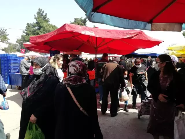 Artan fiyatlar kalabalığı engelleyemedi Artan fiyatlar kalabalığı engelleyemedi