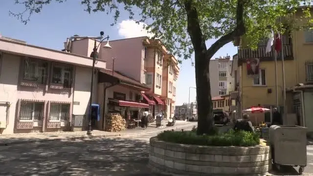 Asırlık geleneği kılıç, çanta, ibrik, kuş, ok ve yay şeklindeki 'iftariyelik' poğaça ile bugüne taşıyorlar Asırlık geleneği kılıç, çanta, ibrik, kuş, ok ve yay şeklindeki 'iftariyelik' poğaça ile bugüne taşıyorlar
