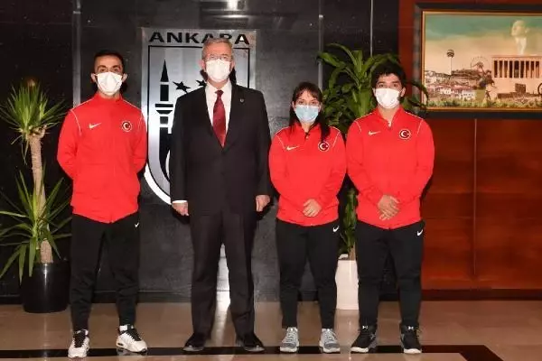 SPOR ASKİ Sporlu milli sporcular Mansur Yavaş'ı ziyaret etti SPOR ASKİ Sporlu milli sporcular Mansur Yavaş'ı ziyaret etti