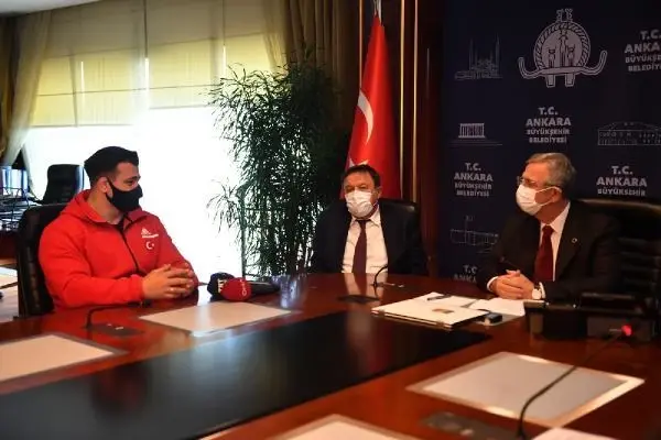SPOR ASKİ Sporlu milli sporcular Mansur Yavaş'ı ziyaret etti SPOR ASKİ Sporlu milli sporcular Mansur Yavaş'ı ziyaret etti