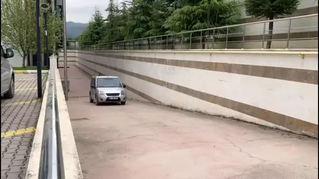 Av tüfeğiyle genç kadını öldüren zanlı tutuklandı Av tüfeğiyle genç kadını öldüren zanlı tutuklandı