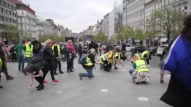 Babis ve Zeman karşıtı gösteri Babis ve Zeman karşıtı gösteri