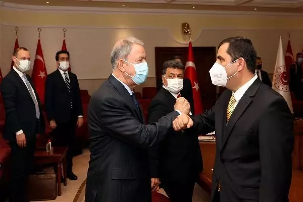 Bakan Akar, Avrupa'daki Türk dernek temsilcileri ile görüştü Bakan Akar, Avrupa'daki Türk dernek temsilcileri ile görüştü