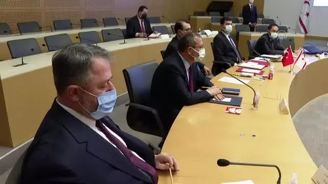 Bakan Dönmez: 'KKTC'nin enerjide arz güvenliğini kendi arz güvenliğimizden farklı görmüyoruz' Bakan Dönmez: 'KKTC'nin enerjide arz güvenliğini kendi arz güvenliğimizden farklı görmüyoruz'