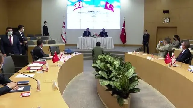 Bakan Dönmez: 'KKTC'nin enerjide arz güvenliğini kendi arz güvenliğimizden farklı görmüyoruz' Bakan Dönmez: 'KKTC'nin enerjide arz güvenliğini kendi arz güvenliğimizden farklı görmüyoruz'