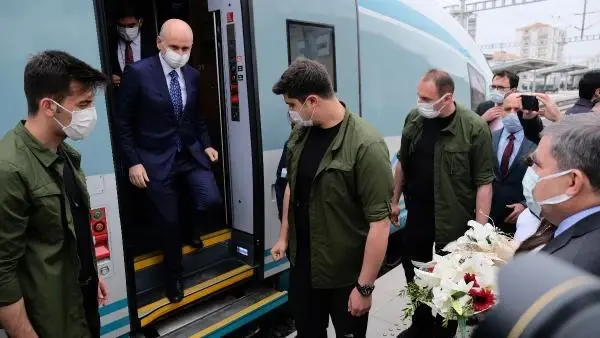 Son dakika! KARAMAN BAKAN KARAİSMAİLOĞLU: KONYA-KARAMAN YHT HATTI HAZİRANDA BAŞLIYOR Son dakika! KARAMAN BAKAN KARAİSMAİLOĞLU: KONYA-KARAMAN YHT HATTI HAZİRANDA BAŞLIYOR