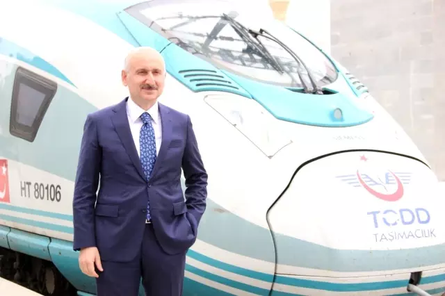 Bakan Karaismailoğlu, Konya-Karaman YHT Hattının test sürüşüne katıldı Bakan Karaismailoğlu, Konya-Karaman YHT Hattının test sürüşüne katıldı