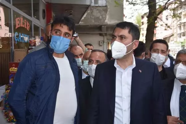 Son dakika! Bakan Kurum, kent merkezinde incelemelerde bulunarak esnaflarla sohbet etti Son dakika! Bakan Kurum, kent merkezinde incelemelerde bulunarak esnaflarla sohbet etti