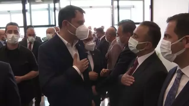 Son dakika! Bakan Kurum, kent merkezinde incelemelerde bulunarak esnaflarla sohbet etti Son dakika! Bakan Kurum, kent merkezinde incelemelerde bulunarak esnaflarla sohbet etti