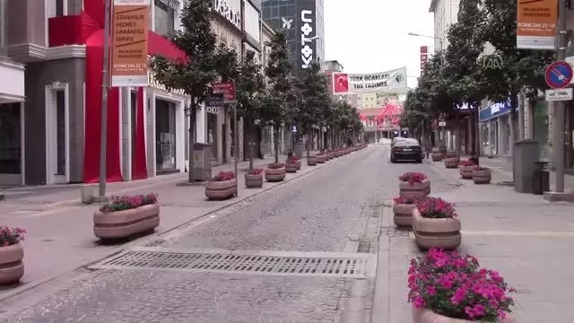 BALIKESİR - 17 günlük 'tam kapanma' başladı BALIKESİR - 17 günlük 'tam kapanma' başladı
