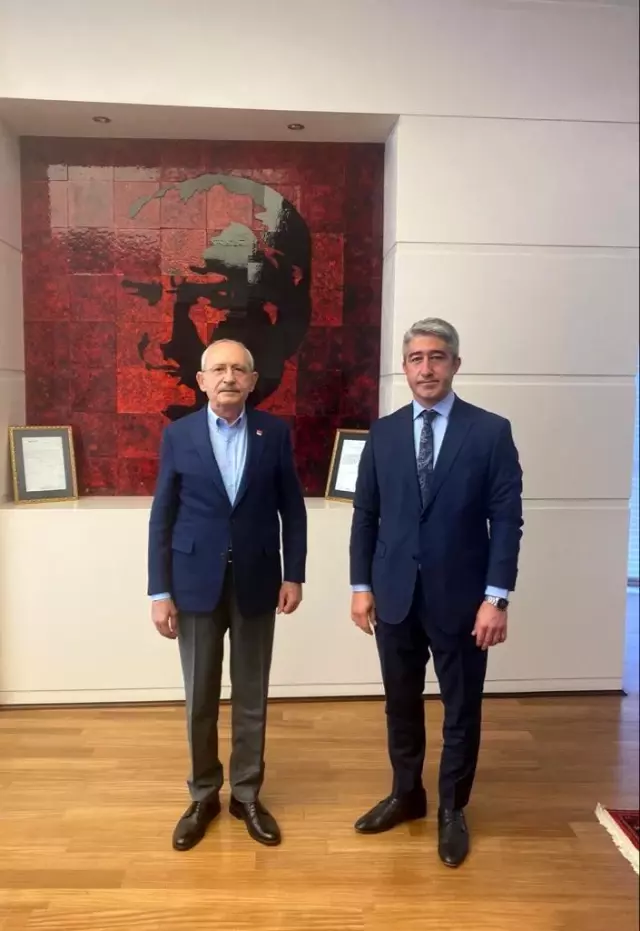 Başkan Oktay Kılıçdaroğlu ile görüştü Başkan Oktay Kılıçdaroğlu ile görüştü
