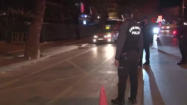 Son dakika haberi! Başkent'te kapanma başladı, polis ekipleri tek tek kontrol etti Son dakika haberi! Başkent'te kapanma başladı, polis ekipleri tek tek kontrol etti