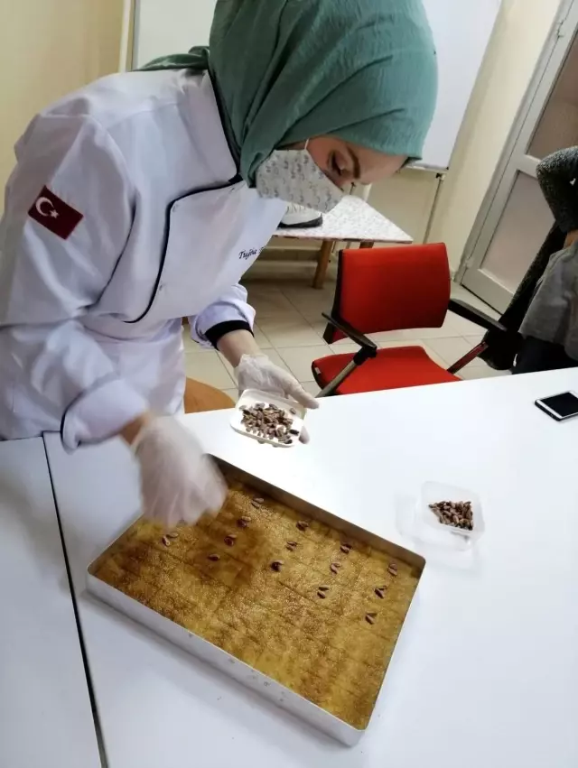 BESMEK'le meslek sahibi oluyorlar BESMEK'le meslek sahibi oluyorlar