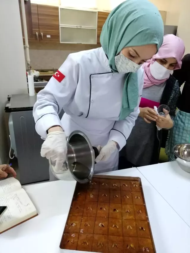 BESMEK'le meslek sahibi oluyorlar BESMEK'le meslek sahibi oluyorlar