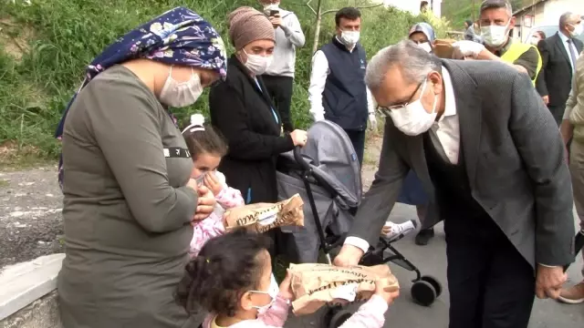 Beykoz Belediye Başkanı Murat Aydın: Ramazan ayı boyunca 100 bin adet pide ikram edeceğiz Beykoz Belediye Başkanı Murat Aydın: Ramazan ayı boyunca 100 bin adet pide ikram edeceğiz