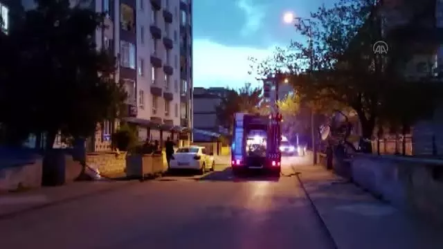 Bir evde, yemeğin ocakta unutulmasıyla çıkan yangın söndürüldü Bir evde, yemeğin ocakta unutulmasıyla çıkan yangın söndürüldü