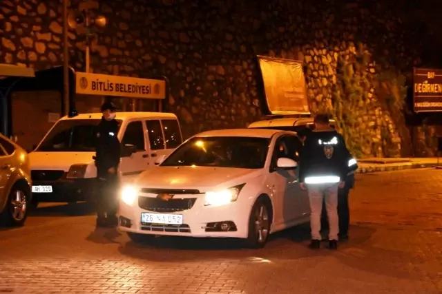 Bitlis'te 17 günlük sokağa çıkma yasağı başladı Bitlis'te 17 günlük sokağa çıkma yasağı başladı