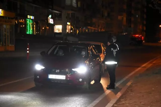 Bitlis'te 17 günlük sokağa çıkma yasağı başladı Bitlis'te 17 günlük sokağa çıkma yasağı başladı