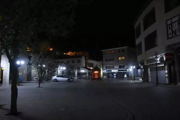 BİTLİS'TE SOKAKLAR BOŞ KALDI BİTLİS'TE SOKAKLAR BOŞ KALDI