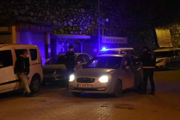 BİTLİS'TE SOKAKLAR BOŞ KALDI BİTLİS'TE SOKAKLAR BOŞ KALDI