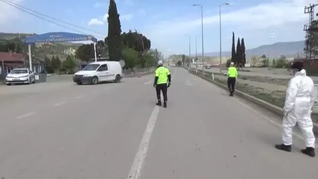 Boyabat ilçesinde 'tam kapanma' öncesi denetimler yoğunlaştırıldı Boyabat ilçesinde 'tam kapanma' öncesi denetimler yoğunlaştırıldı