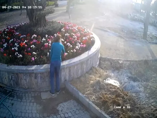 Böyle hırsızlık görülmedi...Seçe seçe çaldılar Böyle hırsızlık görülmedi...Seçe seçe çaldılar