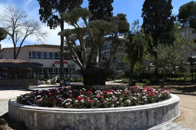 Böyle hırsızlık görülmedi...Seçe seçe çaldılar Böyle hırsızlık görülmedi...Seçe seçe çaldılar
