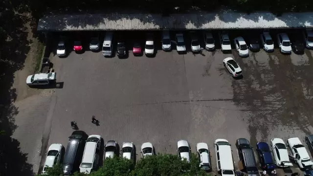 17 günlük kısıtlama öncesi kaynak suyuna akın ediyorlar 17 günlük kısıtlama öncesi kaynak suyuna akın ediyorlar