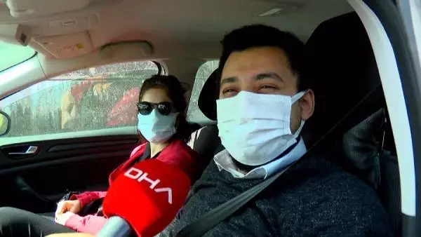 Tam kapanmaya son 2 saat; Çamlıca gişelerde trafik yoğunluğu sürüyor Tam kapanmaya son 2 saat; Çamlıca gişelerde trafik yoğunluğu sürüyor