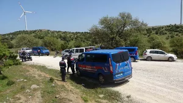ÇANAKKALE'DE KAYBOLAN ENGELLİ KADINI ARAMA ÇALIŞMALARI SÜRÜYOR ÇANAKKALE'DE KAYBOLAN ENGELLİ KADINI ARAMA ÇALIŞMALARI SÜRÜYOR