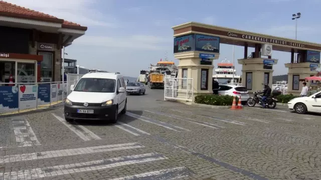Çanakkale'de 'tam kapanma' öncesi korkutan yoğunluk yaşanmadı Çanakkale'de 'tam kapanma' öncesi korkutan yoğunluk yaşanmadı
