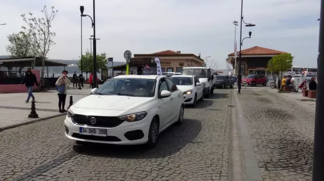 Çanakkale'de 'tam kapanma' öncesi korkutan yoğunluk yaşanmadı Çanakkale'de 'tam kapanma' öncesi korkutan yoğunluk yaşanmadı