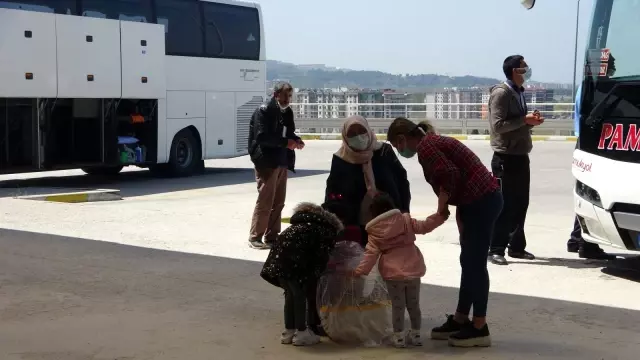 Çanakkale'de 'tam kapanma' öncesi korkutan yoğunluk yaşanmadı Çanakkale'de 'tam kapanma' öncesi korkutan yoğunluk yaşanmadı