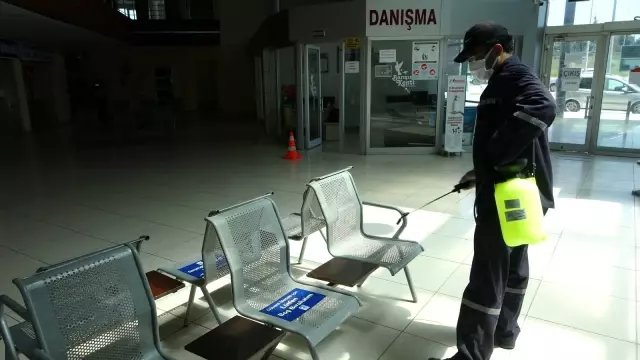 Çanakkale'de 'tam kapanma' öncesi korkutan yoğunluk yaşanmadı Çanakkale'de 'tam kapanma' öncesi korkutan yoğunluk yaşanmadı