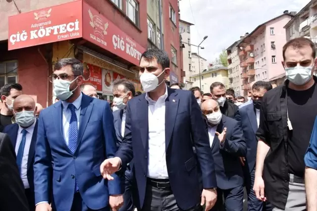 Son dakika! Bakan Kurum, kent merkezinde incelemelerde bulunarak esnaflarla sohbet etti Son dakika! Bakan Kurum, kent merkezinde incelemelerde bulunarak esnaflarla sohbet etti