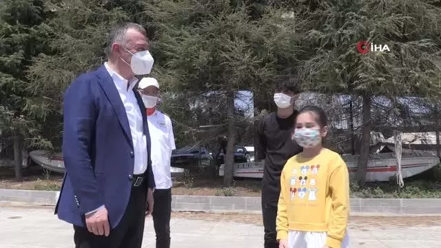 Çocukların uçma hayalini başkan gerçekleştirdi Çocukların uçma hayalini başkan gerçekleştirdi