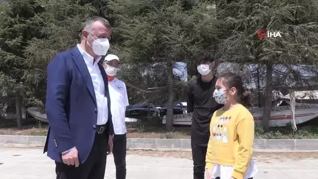 Çocukların uçma hayalini başkan gerçekleştirdi Çocukların uçma hayalini başkan gerçekleştirdi