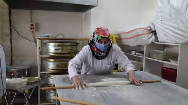 Çubuk'ta baklavacılar tam kapanma nedeniyle adrese teslim edecek Çubuk'ta baklavacılar tam kapanma nedeniyle adrese teslim edecek